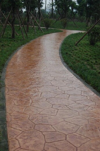 广州供应混凝土压花地坪材料彩色路面施工工序