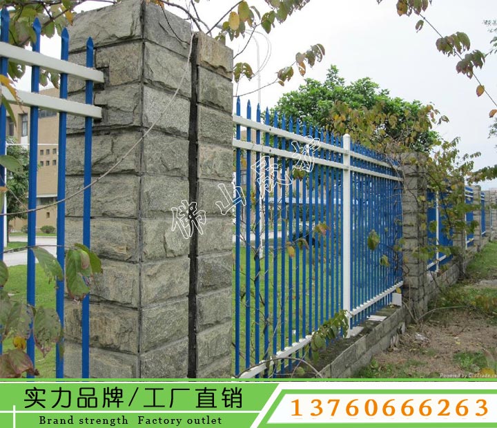 深圳学校锌钢护栏定制焊接式扁钢栏杆铁艺围墙栅栏