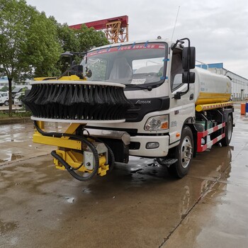 新款多功能護(hù)欄清洗車，廠家質(zhì)優(yōu)價(jià)美
