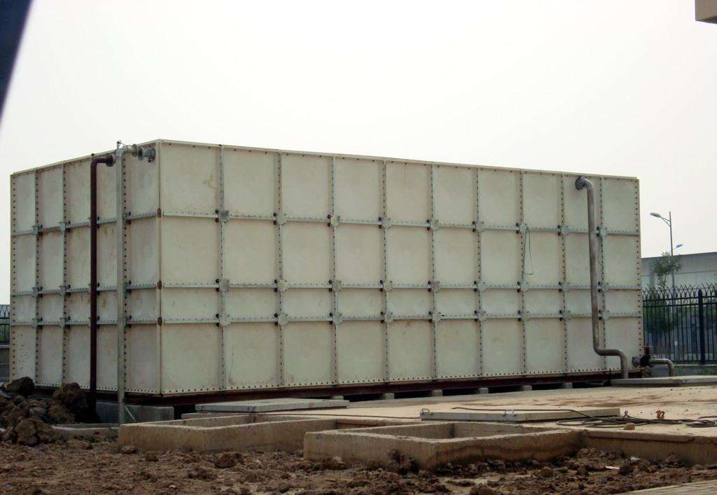 30吨玻璃钢水箱厂家批发