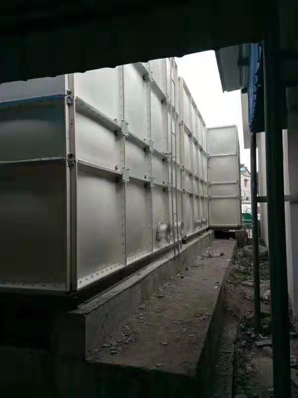 海东不锈钢水箱与玻璃钢公司 20立方米玻璃钢水箱