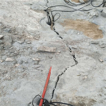 广西北海开挖顶管工程破石用分石机