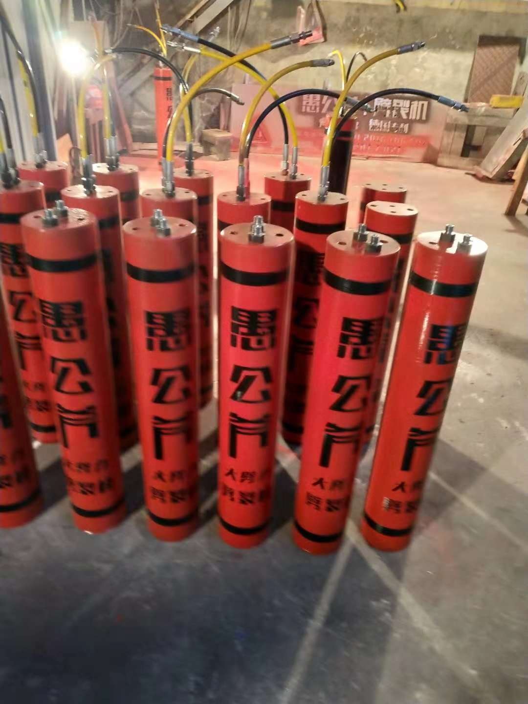 河南長葛取代炸藥開采巖石機(jī)械靜態(tài)爆破服務(wù)