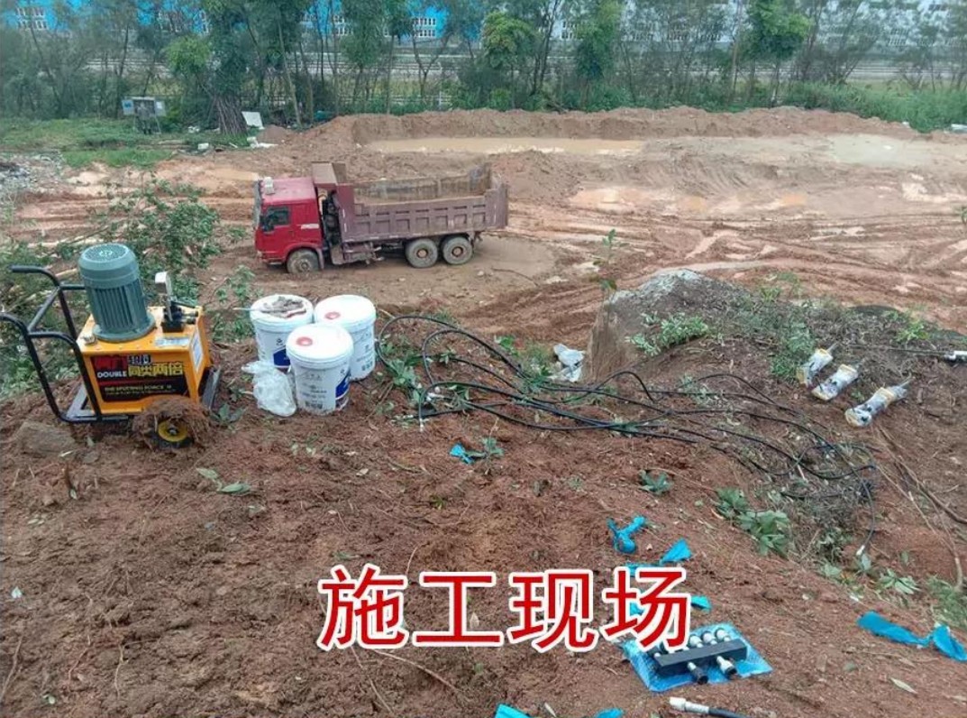 江蘇連云港城市公路擴建石頭靜態(tài)開采設備巖石破裂機實力廠家