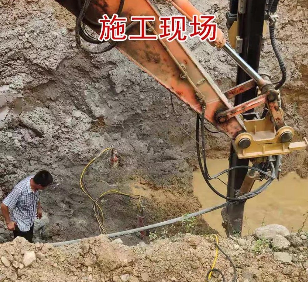重慶巫山礦山開采代替膨脹劑的裂石設備液壓劈石機那個牌子好