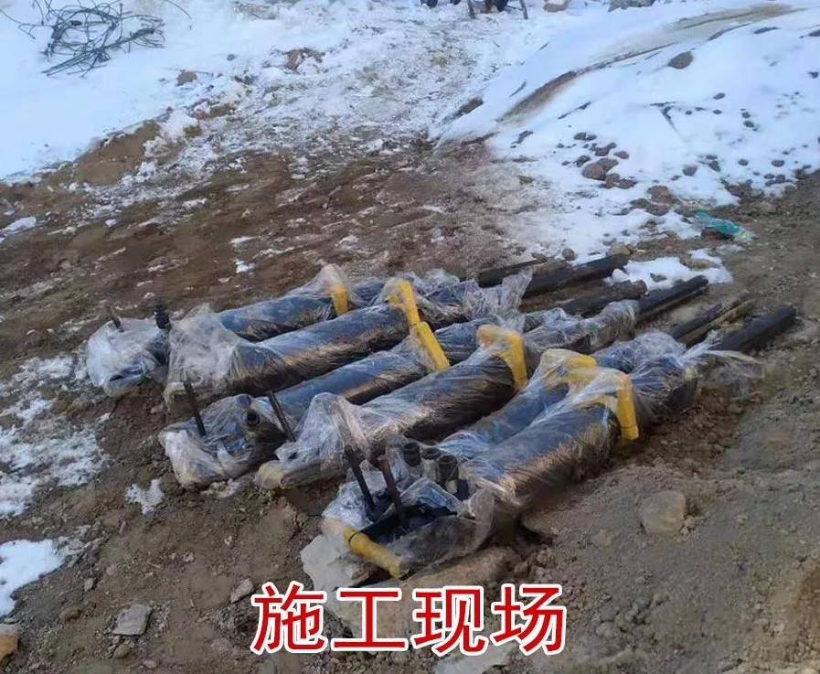 廣東陽(yáng)江石英礦洞采免放炮開(kāi)挖設(shè)備裂石機(jī)直營(yíng)