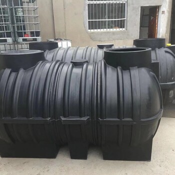 供应河北邢台1.5吨滚塑化粪池三格式PE生活污水处理设备