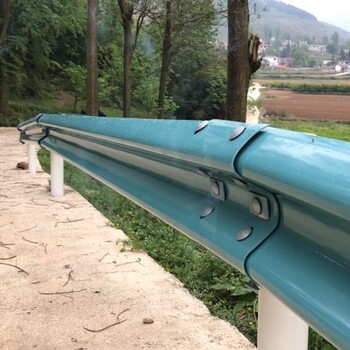 贵州高速公路波形护栏厂家安装包工包料
