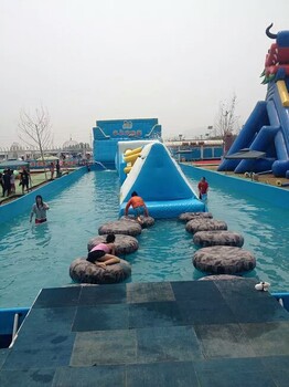 武漢水上樂園，水上沖關(guān)沖浪出租