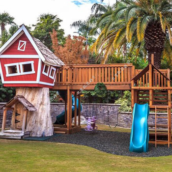 树屋滑梯木制户外儿童木屋儿童滑梯树屋木质幼儿园游乐设施景区公园非标