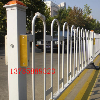 市政護(hù)欄生產(chǎn)廠家、市政護(hù)欄廠家電話、市政護(hù)欄廠家