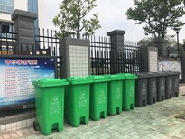 牢固塑料垃圾桶品種繁多,塑料環衛垃圾桶圖片0