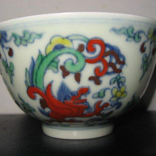 正規(guī)快速拍賣(mài)明成化斗彩杯的地方