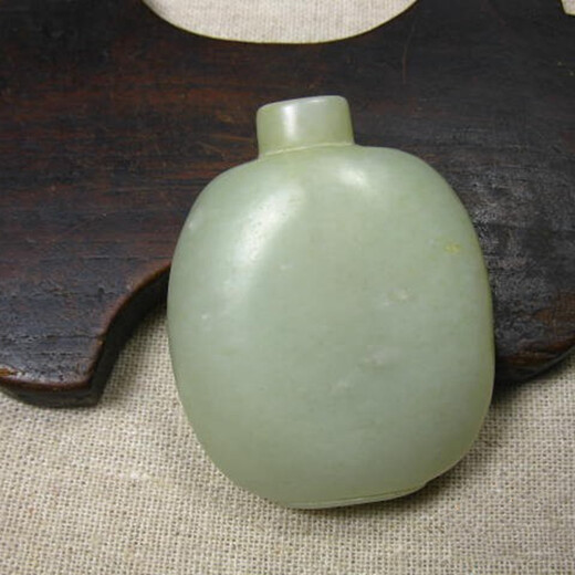 收購(gòu)和田玉鼻煙壺市場(chǎng)行情