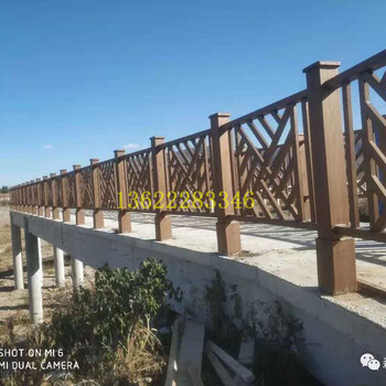 四川绵阳风景区护栏仿木纹施工案例水性氟碳漆