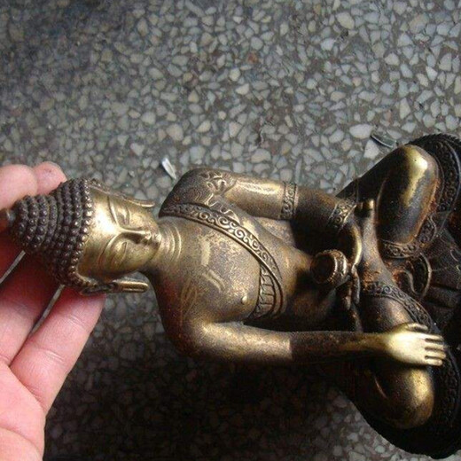 佛像今年在線拍賣價格
