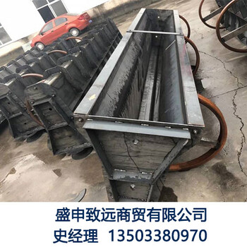 隔离墩钢模具价格制造乌鲁木齐隔离墩模具定做隔离墩钢模具制造