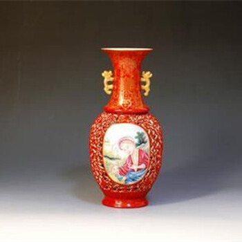 清黃地蓮花直頸瓶哪里拍賣時(shí)間短
