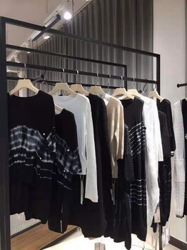 北京一念休閑女裝品牌折扣純色針織衫批發(fā)走份