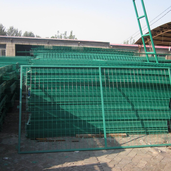 护栏网 厂家批发双边丝护栏网 锌钢护栏 加工市政护栏网