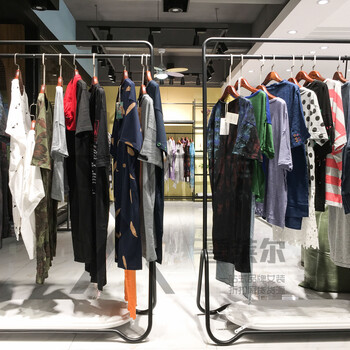 女裝折扣店小巫婆連衣裙廣州服裝批發(fā)市場(chǎng)