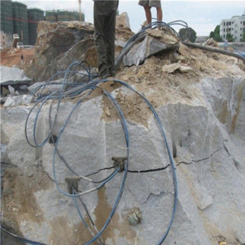 湛江赤坎岩石劈裂机路基开挖静态劈石机厂家