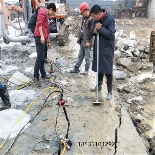 台湾台南城市建设修路碎石劈裂机哪家好