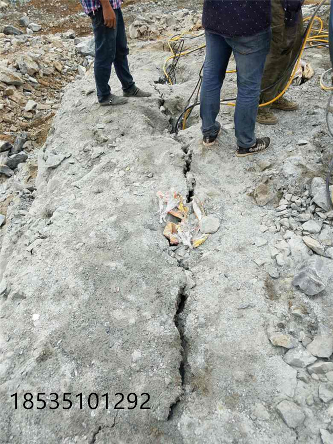 广西壮族自治北海挖沟碰到岩石便携式劈裂机