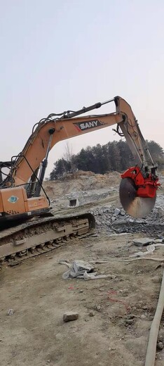 太行愚公挖机改装岩石锯,混泥土墙体拆除圆盘锯岩石锯