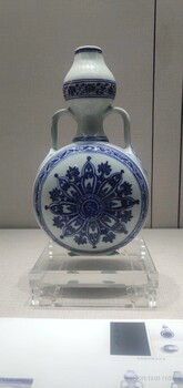 私人博物館會(huì)所收購古董古玩當(dāng)天交易現(xiàn)金收購想出手的藏友請與我聯(lián)系