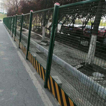 西安建筑工地圍欄道路施工圍欄市政交通網(wǎng)格警示圍網(wǎng)