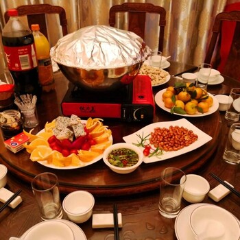 深圳做大盆菜酒席，10桌、几百桌一个电话轻松搞掂