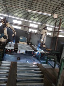 扶手焊接加工楼梯扶手焊接机械机器人焊接加工厂