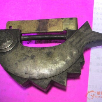 重庆合川鱼形铜锁想出手，找一个可靠的平台鉴定出手