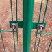绿色铁丝网围栏-场区围栏防护栏网-双边1.8高的包塑护栏