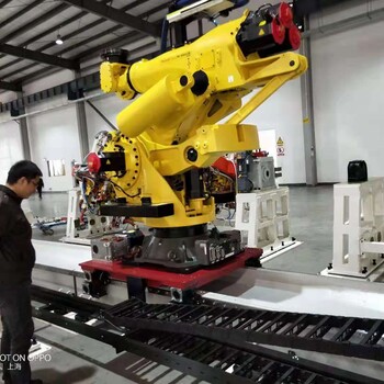 弗迈斯柔性技术供应——机器人第七轴、机器人行走轴