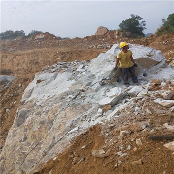 色達(dá)高速公路邊坡巖石用什么處理破碎布孔方式