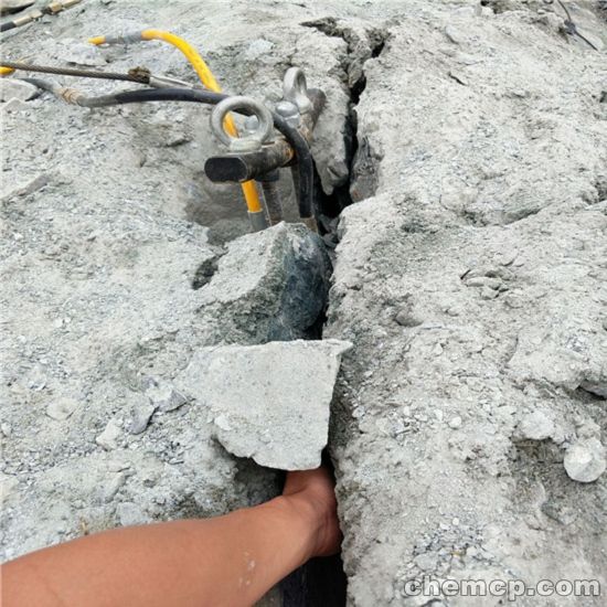 志丹土石方岩石开采产量高的分裂设备好不好用