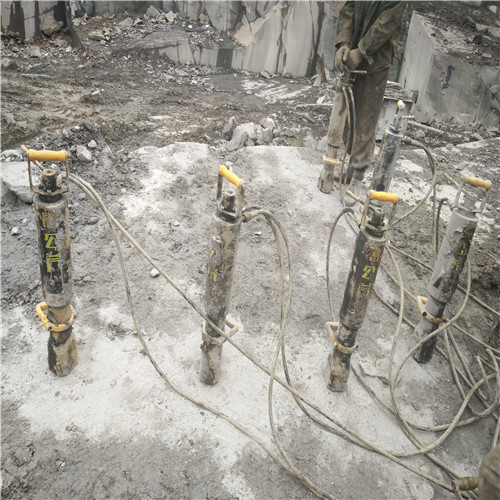順昌河道擴建挖掘破碎硬石頭的機器技術(shù)分析