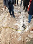 临沧城市土石方挖机打不动岩石图片3