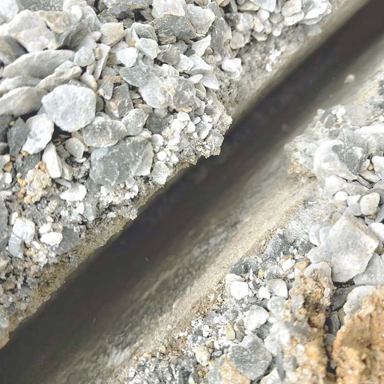 西华镁石矿山开采液压劈石机