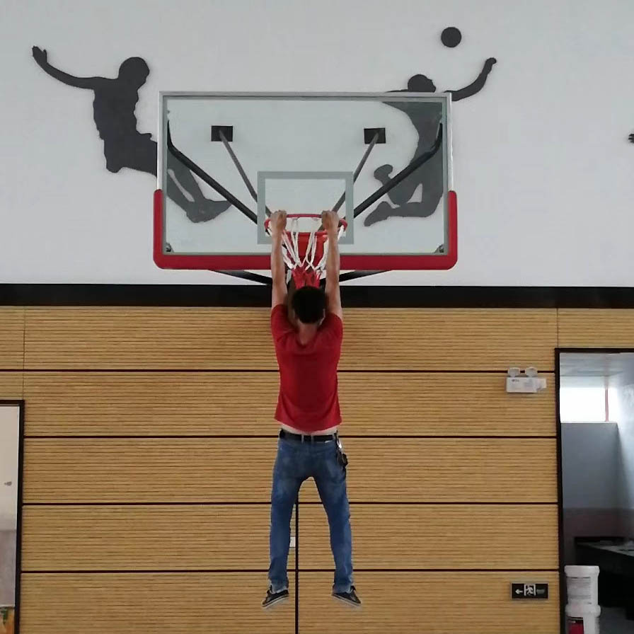 珠海潮联小学篮球架安装令人心动的给力室内锥形壁挂篮球架