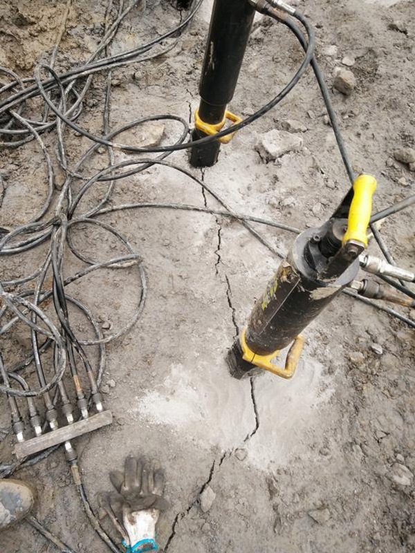 滨州快速开挖设备泵联系