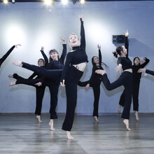 广州舞尚界足声艺术舞蹈培训舞蹈教学课程有街舞爵士舞流行舞韩舞少儿班成人班等