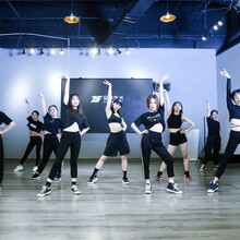 广州哪里学舞蹈便宜不贵知名连锁品牌舞蹈培训机构舞尚界足声艺术舞蹈培训机构