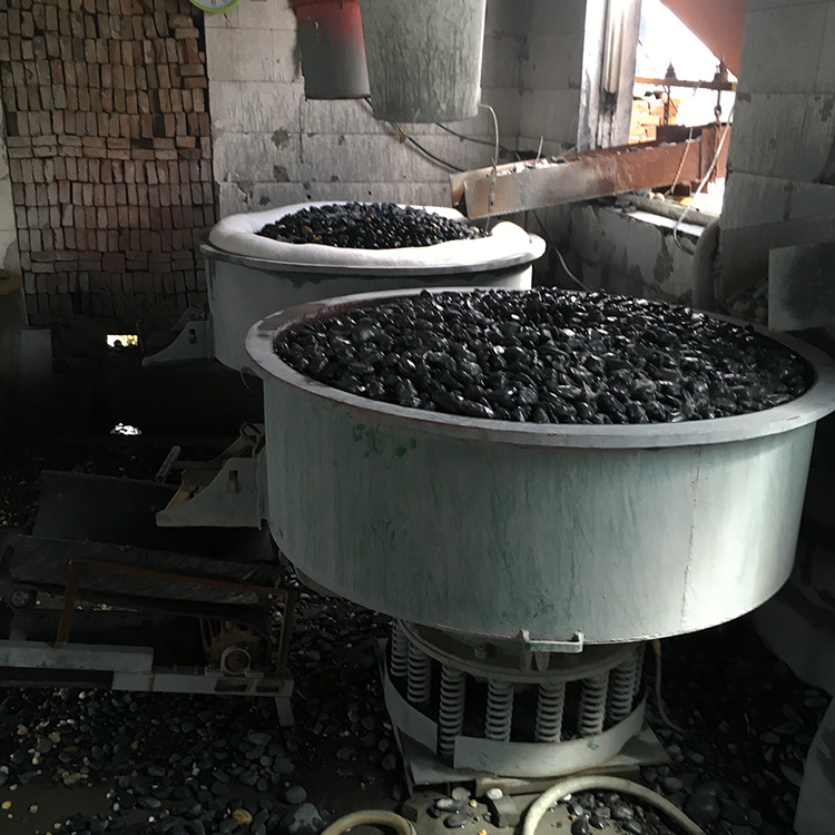 滄州鵝卵石黑色園林造景鵝卵石廠家