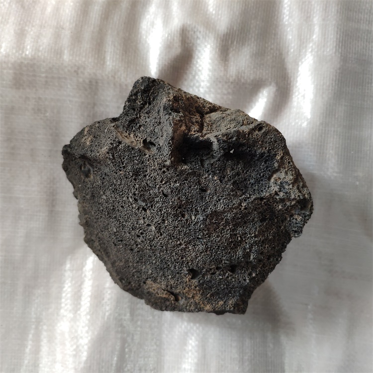 朝陽(yáng)假山石多孔火山石廠家火山石價(jià)格