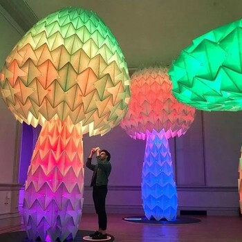 江西巨型七彩发光蘑菇树变形蘑菇树青和文化厂家定制