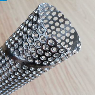 大型机械滤芯里面用什么支撑管-冲孔螺旋焊接的圆孔网管图片1