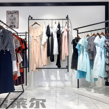 一線女裝品牌折扣店依寇新款雪紡上衣廣州進(jìn)貨網(wǎng)